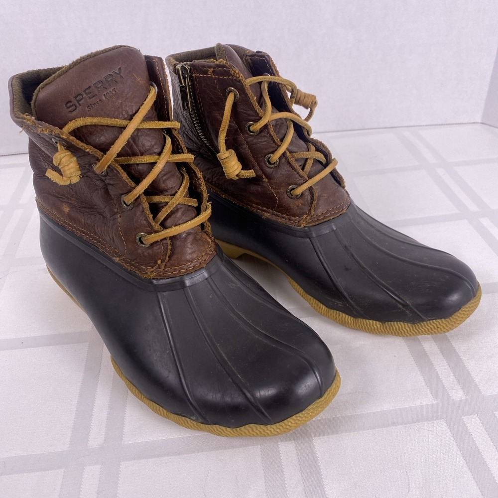 Sperry Saltwater Duck Boot in Tan/Dark Brown winter boot. Women's‎ size 7